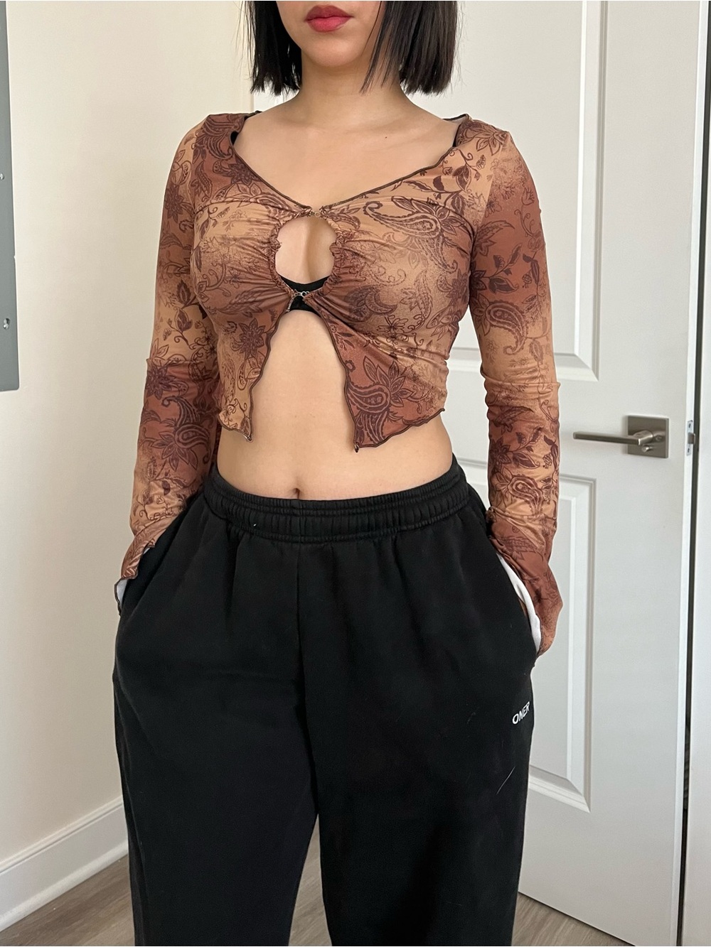 SHEIN Brown Paisley Keyhole Long Sleeve Crop Top